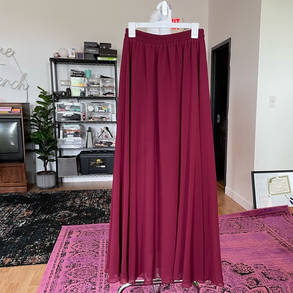 Merlot/Burgundy Ankle Length Elastic Pleated Retro Maxi
Chiffon Long Skirt. 1X.